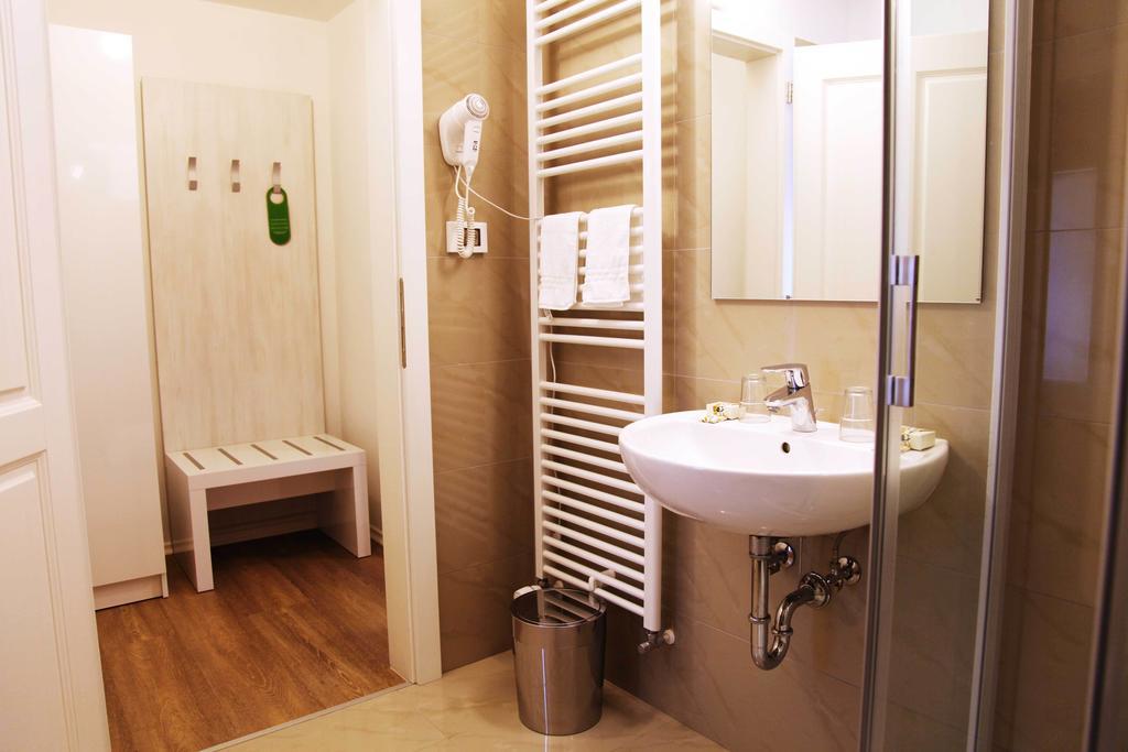 Boutique Hotel Dvor Dobrovo Habitación foto